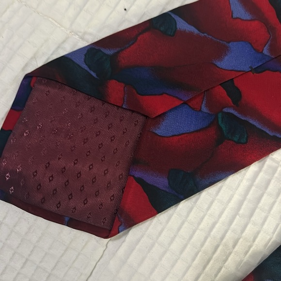 Jerry Garcia art series tie. - Picture 3 of 5